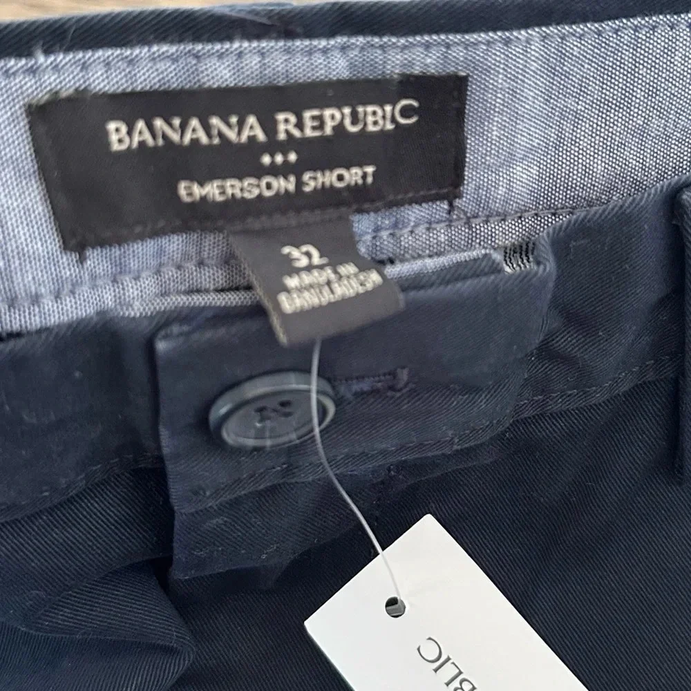 NWT Banana Republic Size 32 navy blue Emerson Bermuda Shorts 11” 100% cotton New